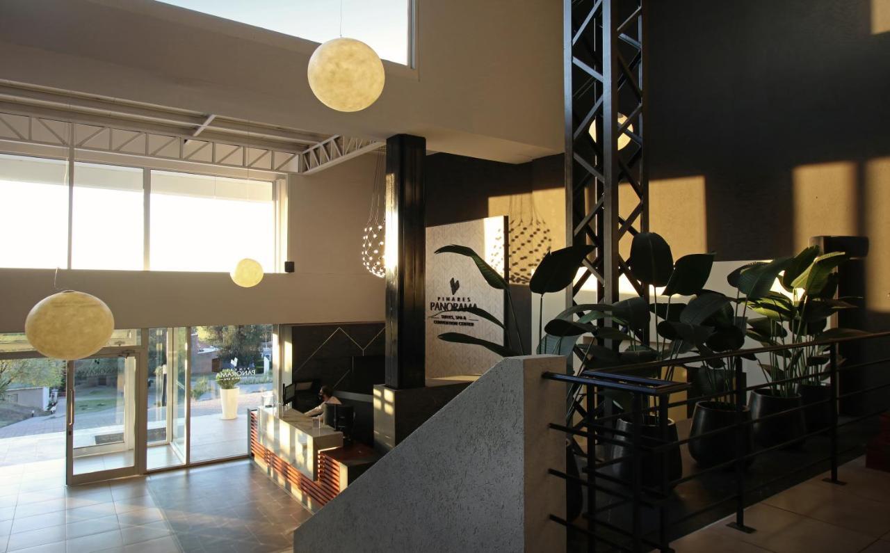 Pinares Panorama Suites, Spa & Convention Center Villa Carlos Paz Exterior photo