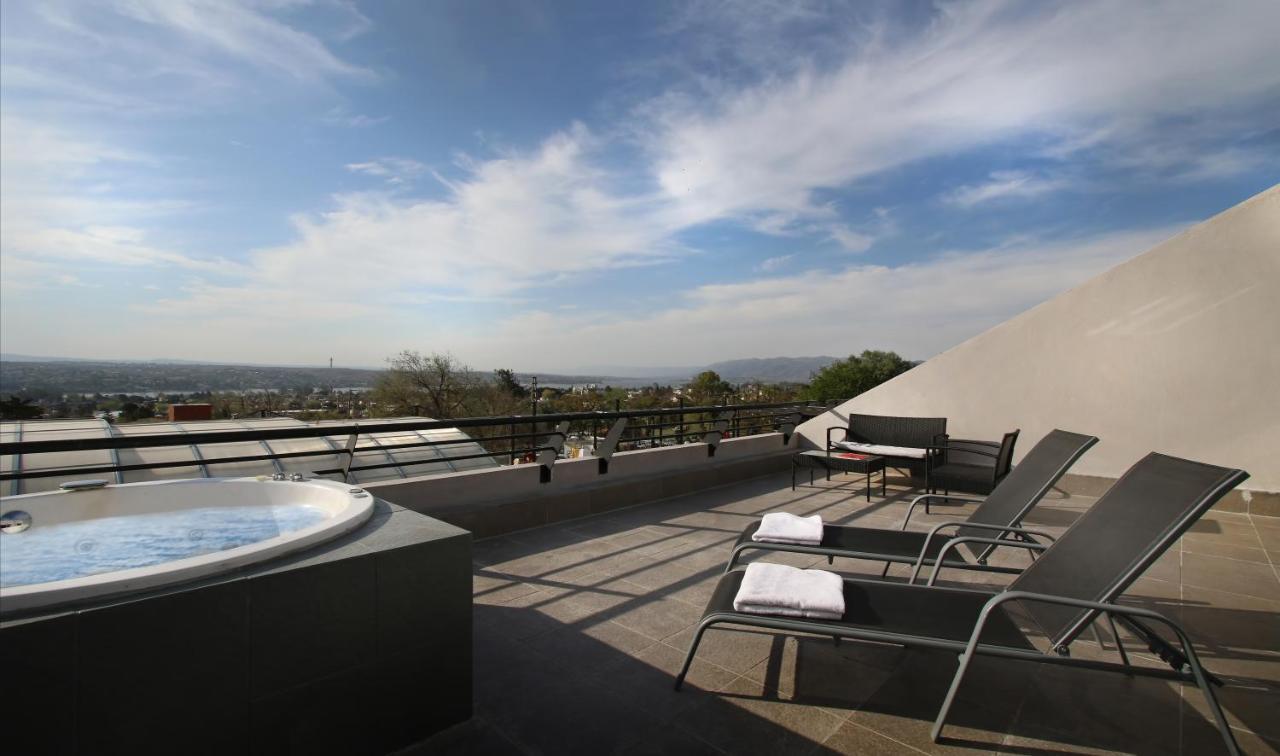 Pinares Panorama Suites, Spa & Convention Center Villa Carlos Paz Exterior photo