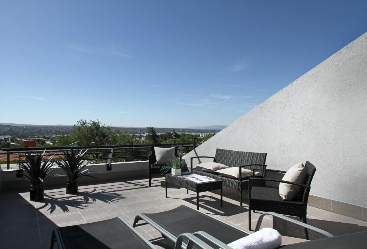 Pinares Panorama Suites, Spa & Convention Center Villa Carlos Paz Exterior photo